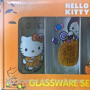 Hello Kitty Halloween glassware set